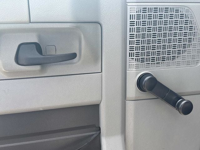 2017 Ford E-350SD Base Cutaway