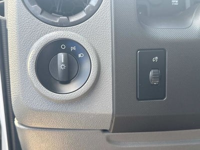 2017 Ford E-350SD Base Cutaway