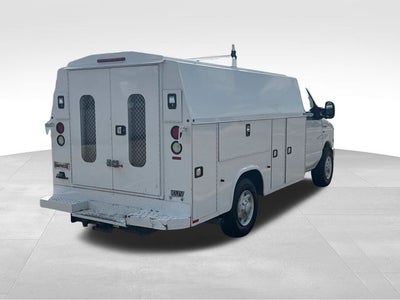 2017 Ford E-350SD Base Cutaway