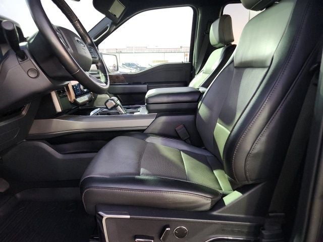 2023 Ford F-150 Lightning Lariat