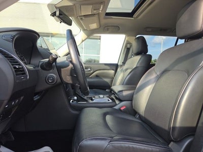 2023 INFINITI QX80 LUXE