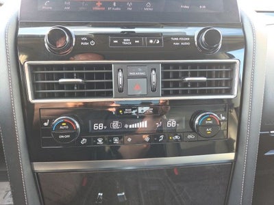 2023 INFINITI QX80 LUXE