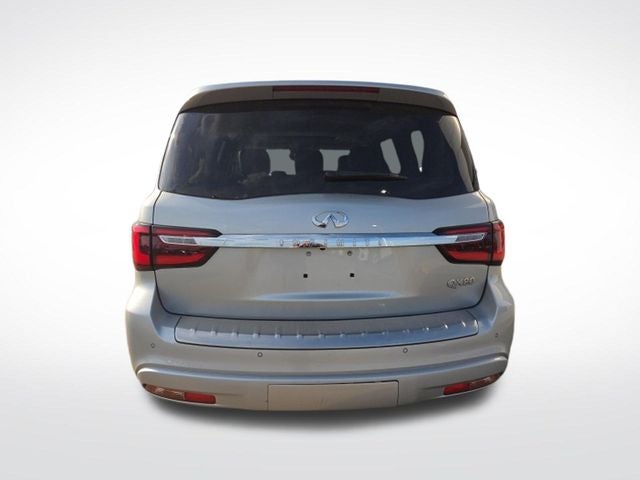 2023 INFINITI QX80 LUXE
