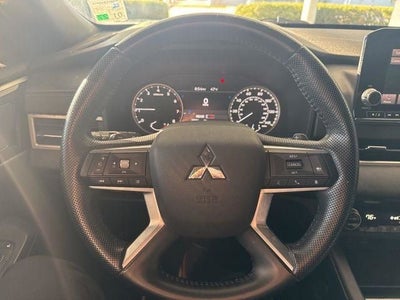 2022 Mitsubishi Outlander SE