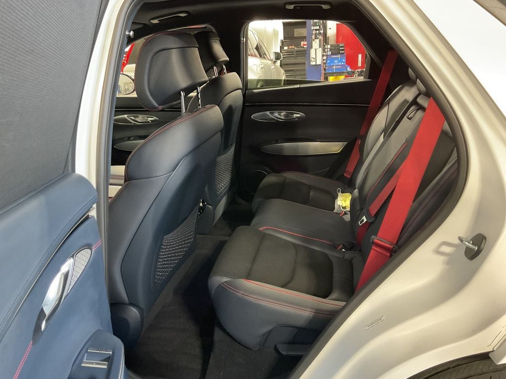 2023 Genesis GV70 2.5T