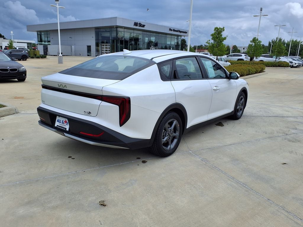 2025 Kia K4 LXS