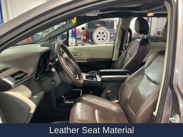 2021 Toyota Sienna Platinum 7 Passenger