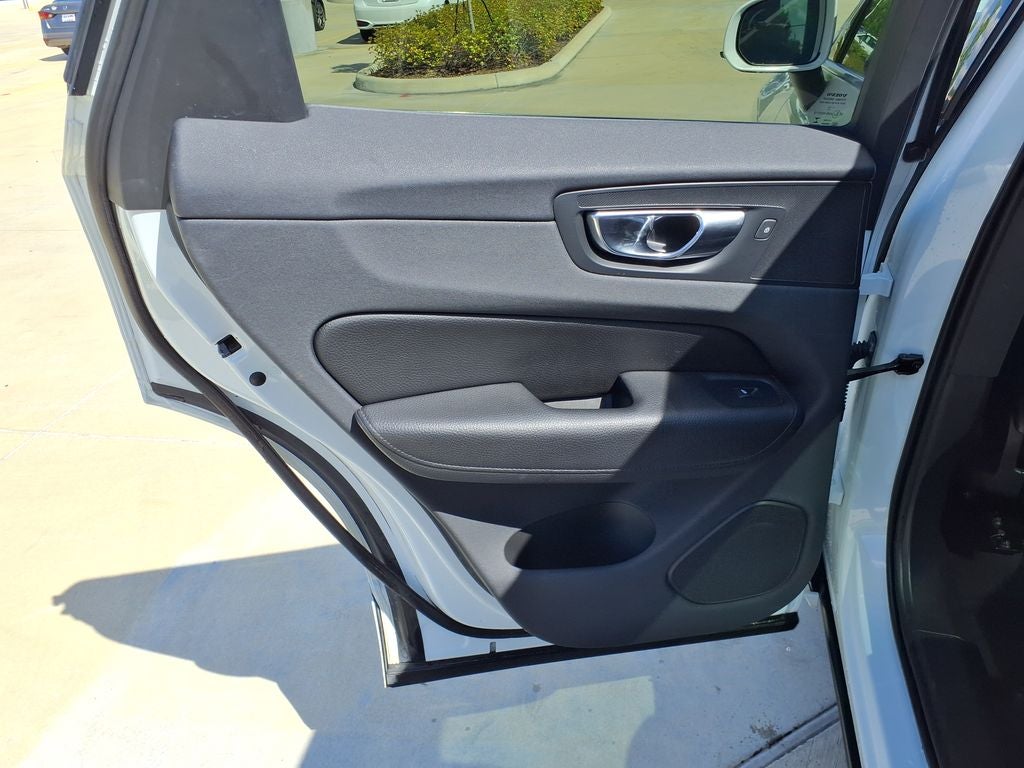 2019 Volvo XC60 T5 Momentum