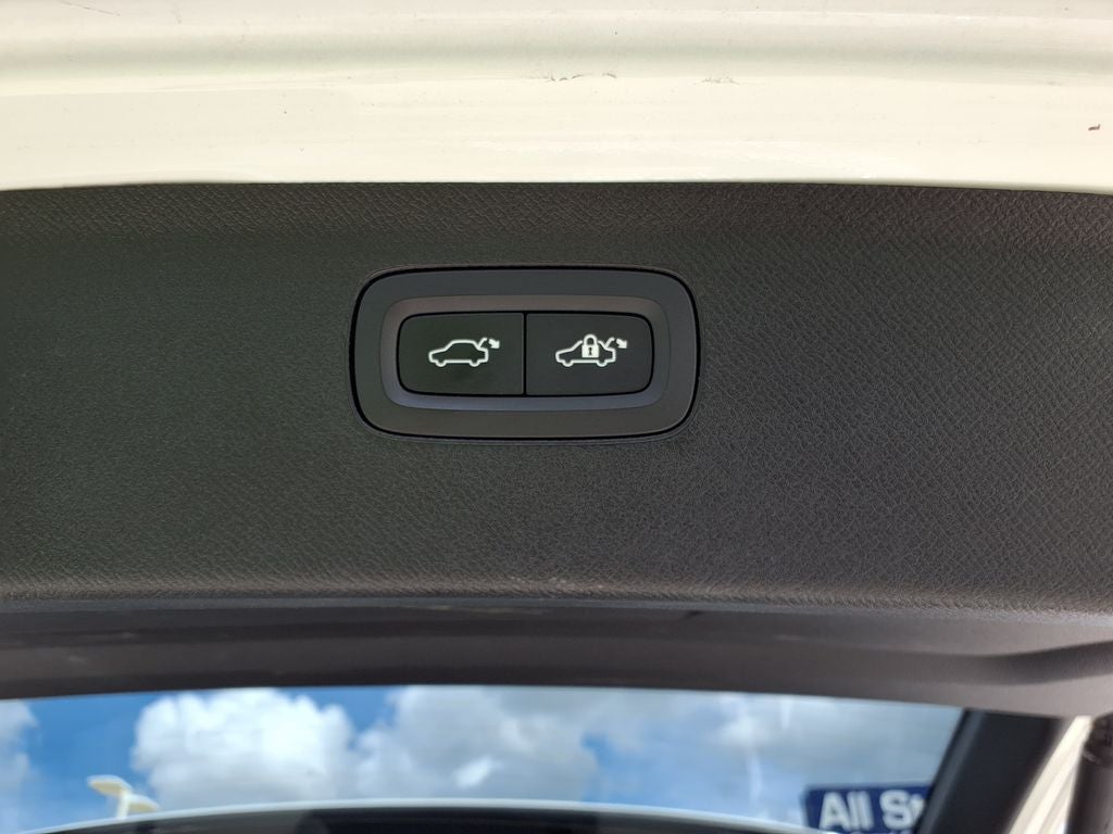 2023 Volvo XC90 B6 Plus 7-Seater
