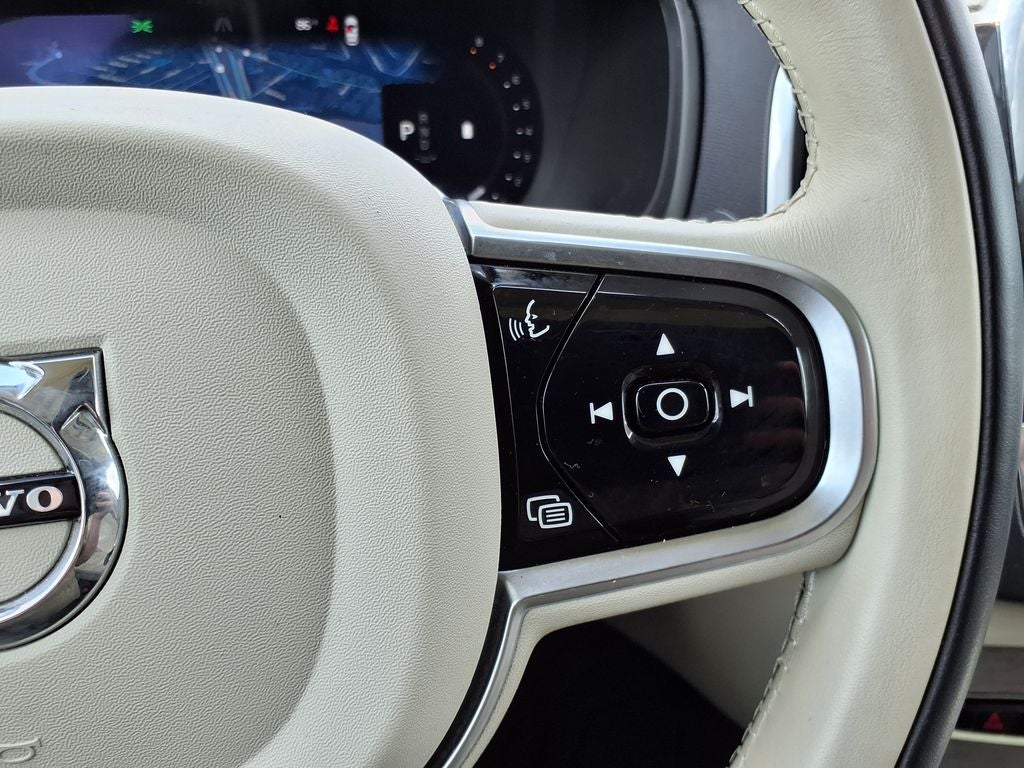 2023 Volvo XC90 B6 Plus 7-Seater