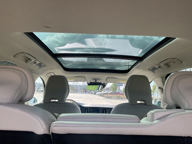 2021 Volvo XC60 T5 Momentum