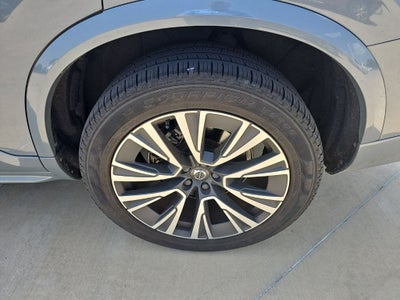 2020 Volvo XC90 T6 Momentum
