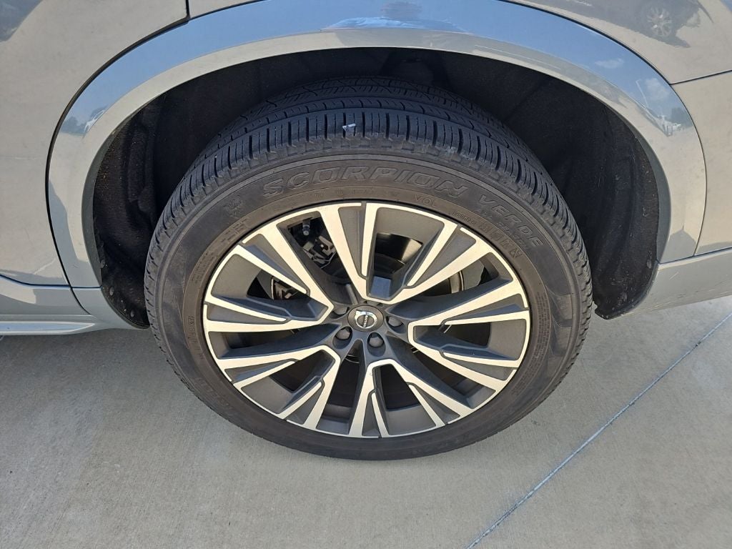 2020 Volvo XC90 T6 Momentum