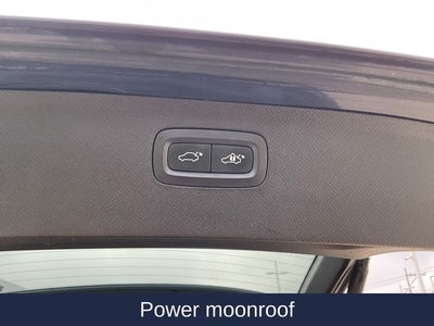 2018 Volvo XC90 T6 Momentum