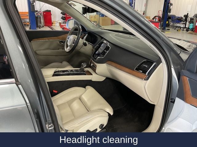 2018 Volvo XC90 T6 Inscription