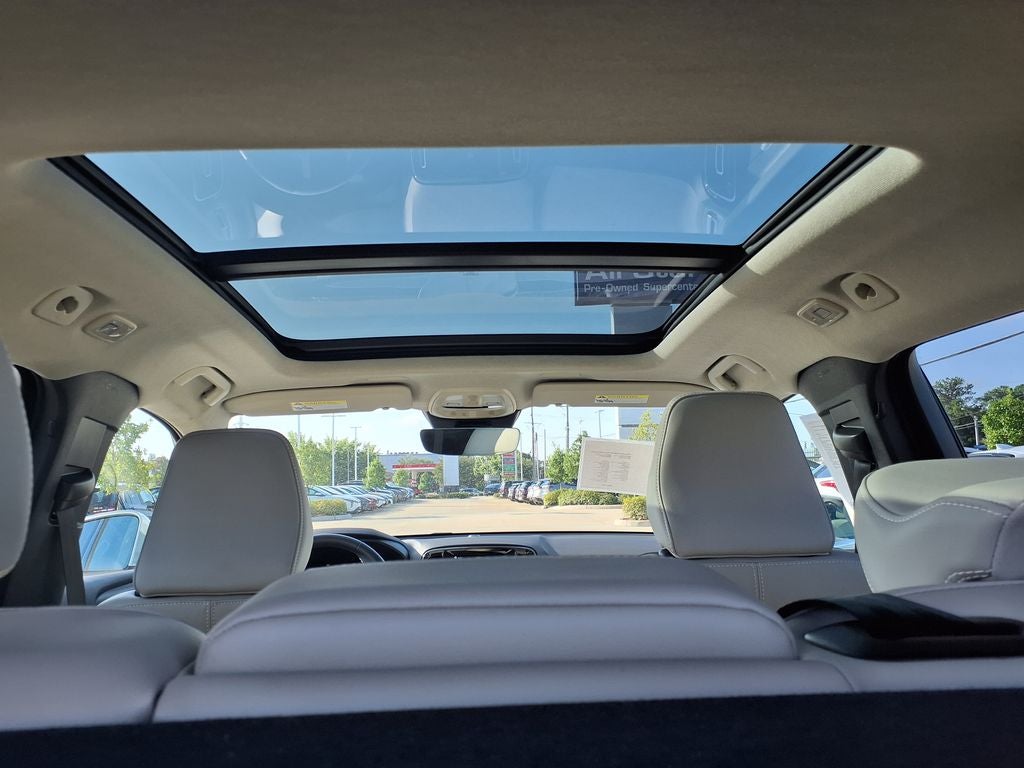 2023 Volvo XC40 B4 Plus Bright Theme
