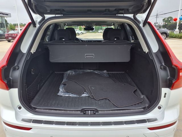 2023 Volvo XC60 B5 Ultimate Bright Theme