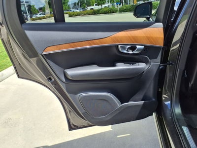 2024 Volvo XC90 B5 Plus