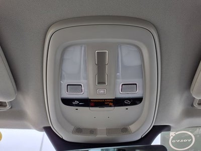 2023 Volvo XC90 B5 Plus