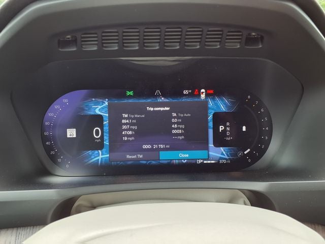2023 Volvo XC90 B5 Plus