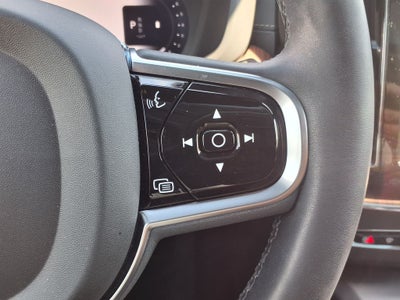 2023 Volvo XC60 B5 Ultimate Bright Theme