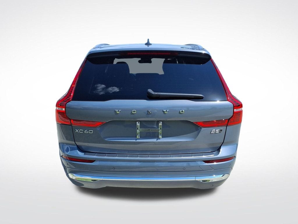 2023 Volvo XC60 B5 Ultimate Bright Theme