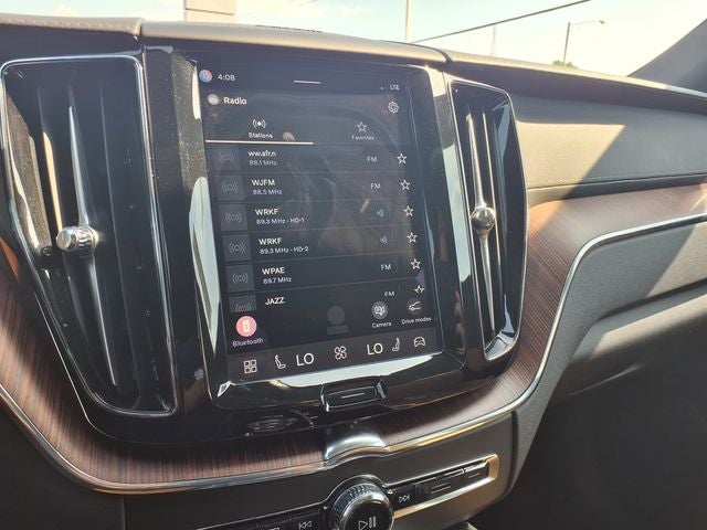 2023 Volvo XC60 B5 Ultimate Bright Theme