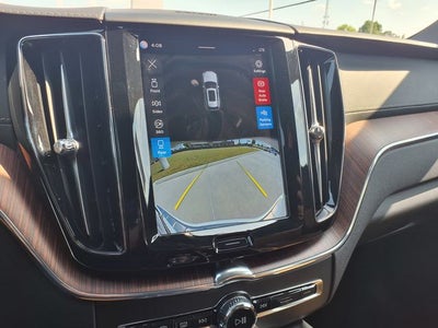 2023 Volvo XC60 B5 Ultimate Bright Theme