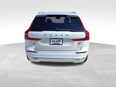2023 Volvo XC60 B5 Ultimate Bright Theme