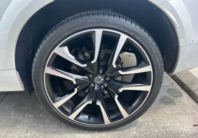 2023 Volvo XC60 B5 Ultimate Bright Theme