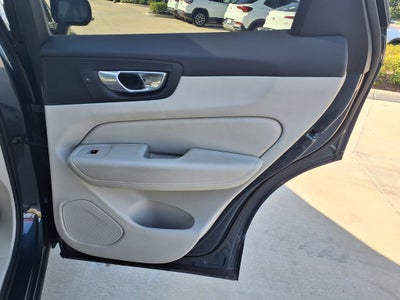 2024 Volvo XC60 B5 Plus Dark Theme