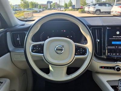 2024 Volvo XC60 B5 Plus Dark Theme