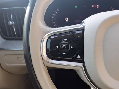 2024 Volvo XC60 B5 Plus Dark Theme
