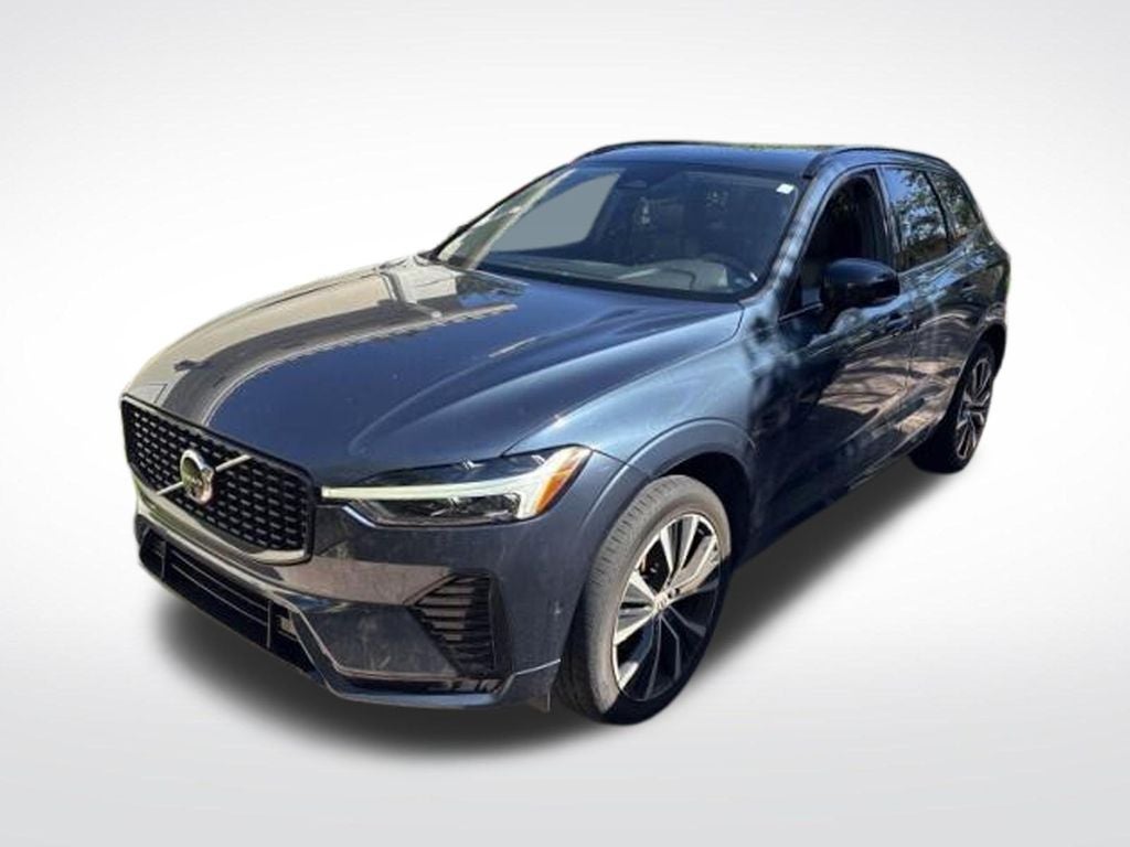 2023 Volvo XC60 B5 Plus Dark Theme