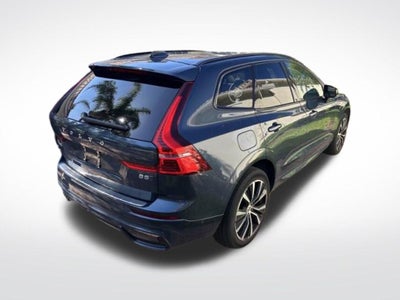 2023 Volvo XC60 B5 Plus Dark Theme