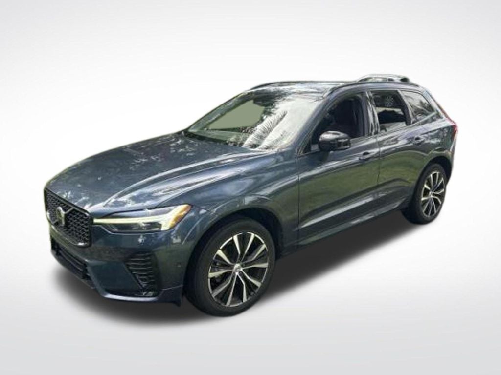 2023 Volvo XC60 B5 Plus Dark Theme