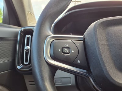 2023 Volvo XC40 B5 Plus Bright Theme