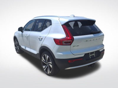 2024 Volvo XC40 B5 Plus Bright Theme