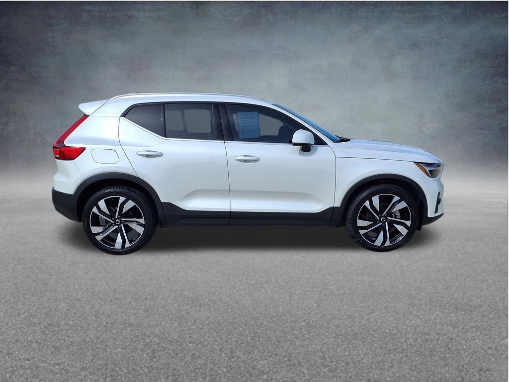 2023 Volvo XC40 Ultimate