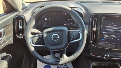 2023 Volvo XC40 B5 Plus Dark Theme