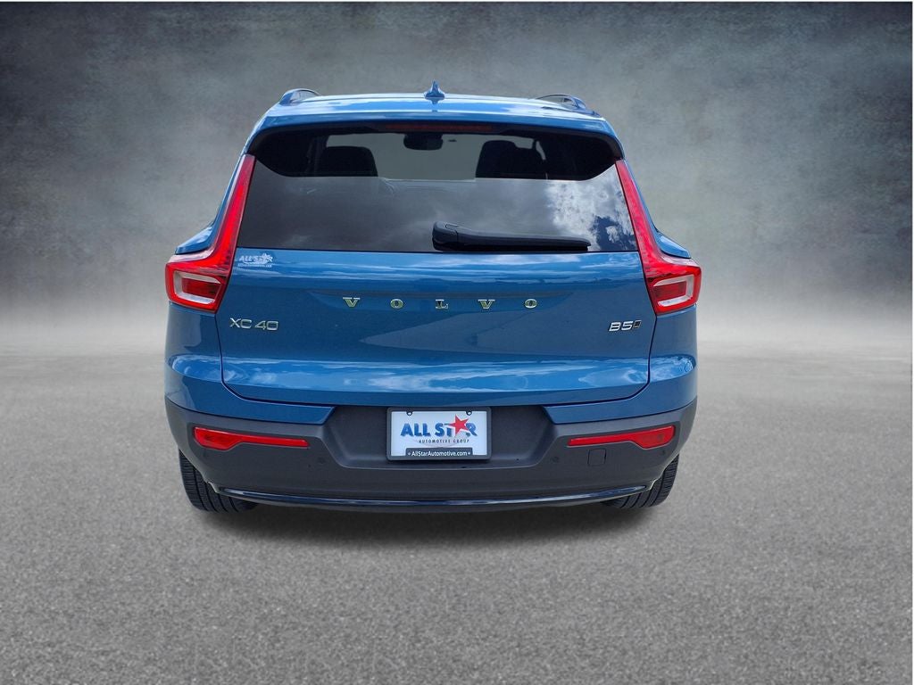 2023 Volvo XC40 Ultimate