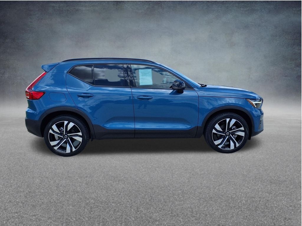 2023 Volvo XC40 Ultimate