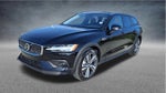 2025 Volvo V60 Cross Country B5 Plus