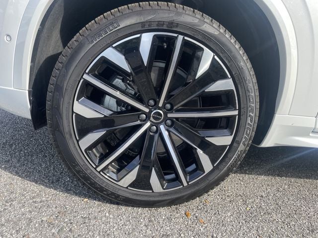 2026 Volvo XC90 B5 Plus