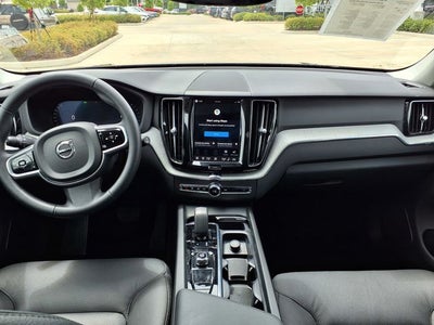 2025 Volvo XC60 B5 Plus
