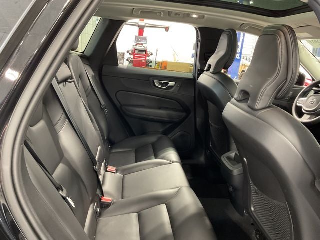 2025 Volvo XC60 B5 Core