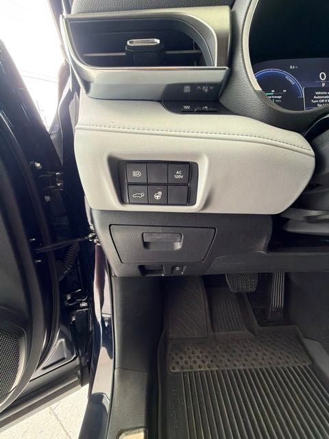 2026 Toyota Highlander Hybrid Limited