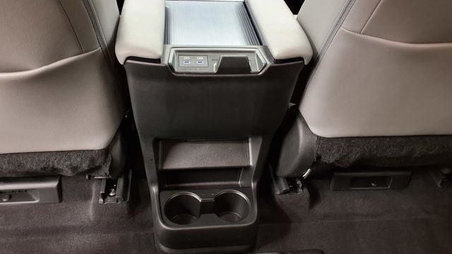 2025 Toyota Sienna XLE 8 Passenger