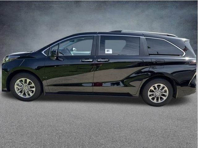 2026 Toyota Sienna XLE 7 Passenger