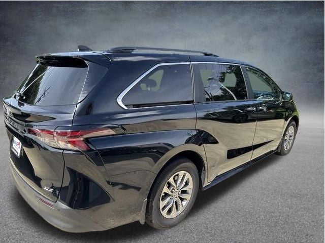 2026 Toyota Sienna XLE 7 Passenger